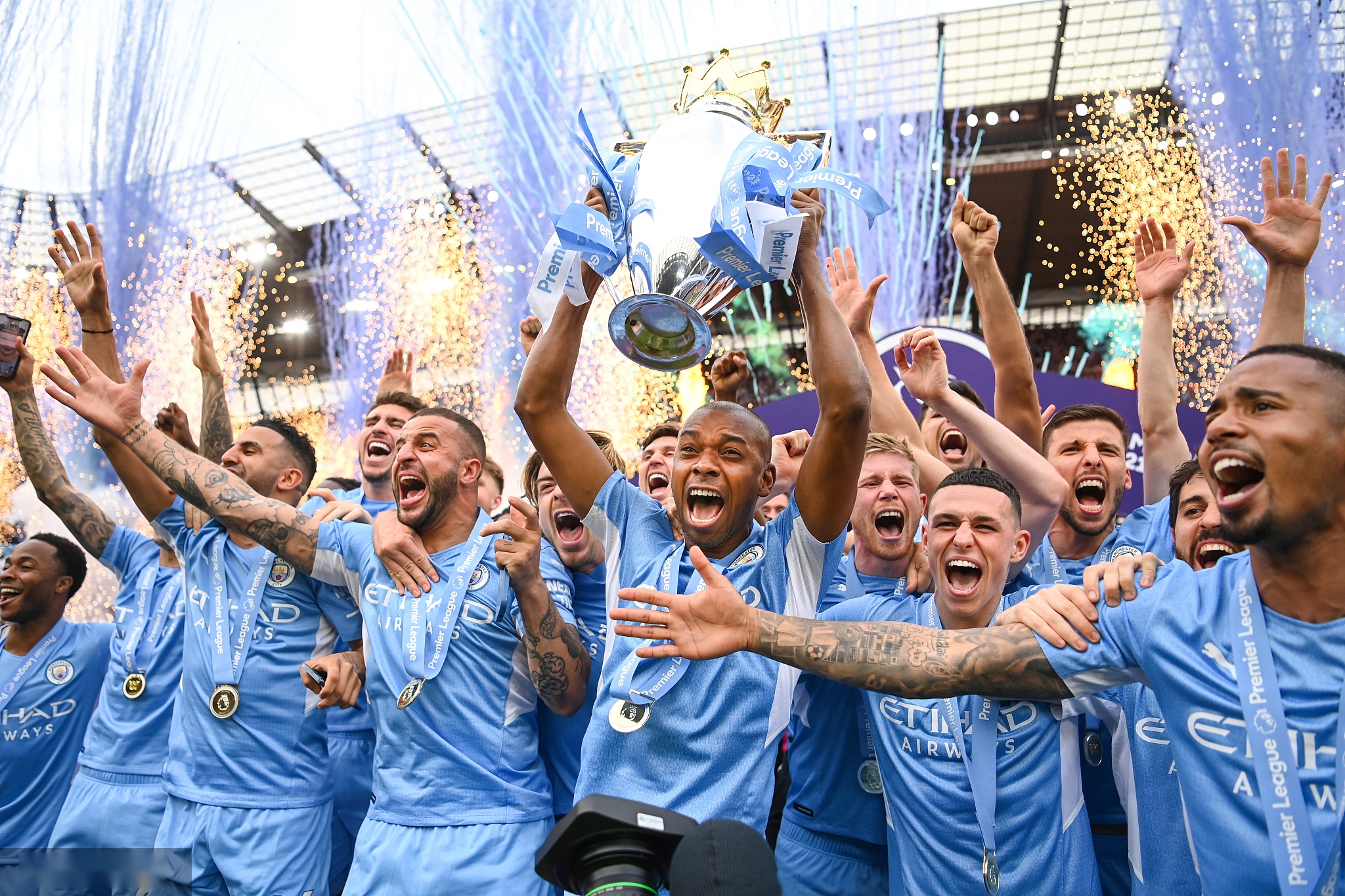 并以最高票 并以最高票