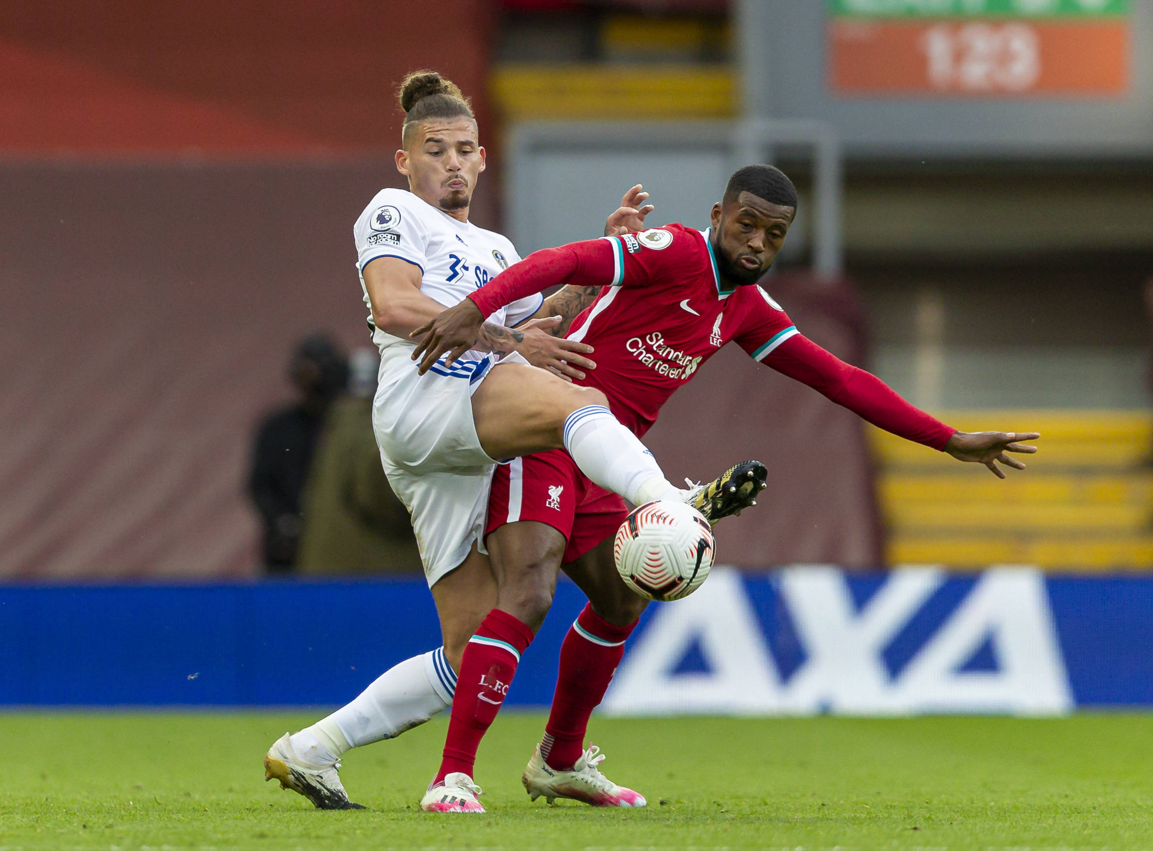 更加注重球 更加注重球